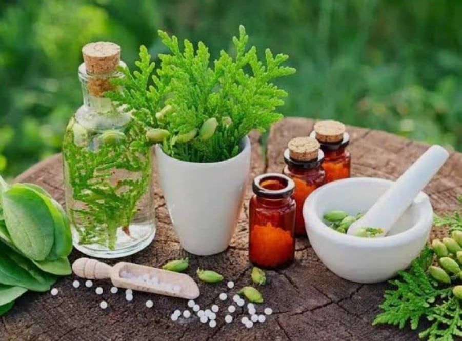 Mortar, botanicals and blends